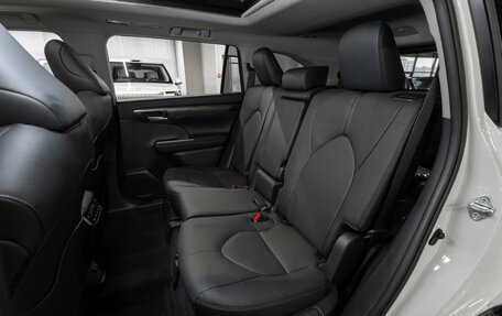 Toyota Highlander, 2026 год, 5 550 000 рублей, 16 фотография