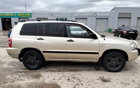 Toyota Highlander III, 2001 год, 975 000 рублей, 11 фотография