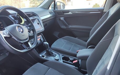 Volkswagen Tiguan II, 2018 год, 3 300 000 рублей, 8 фотография