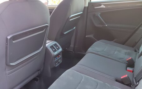 Volkswagen Tiguan II, 2018 год, 3 300 000 рублей, 11 фотография