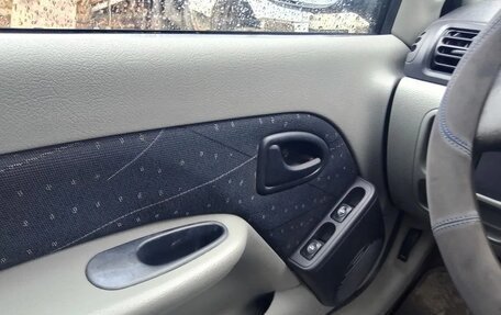 Renault Symbol I, 2003 год, 300 000 рублей, 15 фотография