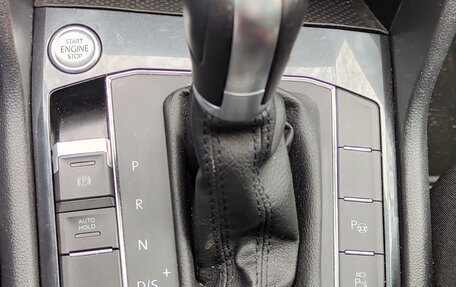 Volkswagen Tiguan II, 2018 год, 3 300 000 рублей, 16 фотография