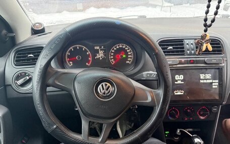 Volkswagen Polo VI (EU Market), 2018 год, 860 000 рублей, 13 фотография