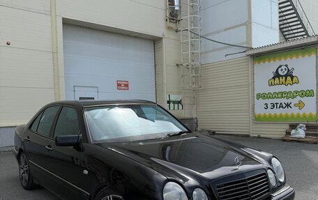 Mercedes-Benz E-Класс, 1998 год, 430 000 рублей, 2 фотография