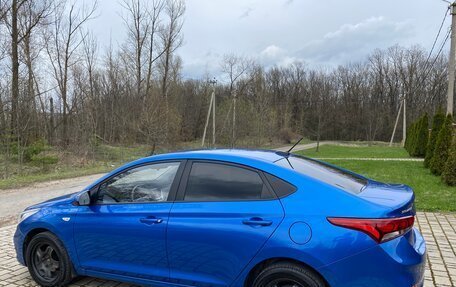 Hyundai Solaris II рестайлинг, 2018 год, 1 190 000 рублей, 2 фотография