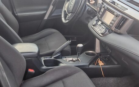 Toyota RAV4, 2013 год, 1 850 000 рублей, 10 фотография