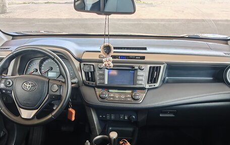 Toyota RAV4, 2013 год, 1 850 000 рублей, 7 фотография