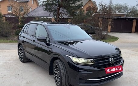 Volkswagen Tiguan II, 2021 год, 2 250 000 рублей, 3 фотография