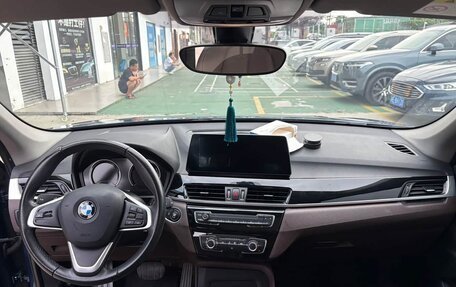 BMW X1, 2022 год, 2 100 000 рублей, 11 фотография