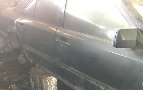 Mercedes-Benz W124, 1988 год, 75 000 рублей, 4 фотография