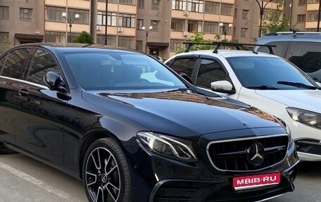 Mercedes-Benz E-Класс, 2017 год, 2 350 000 рублей, 1 фотография