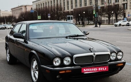 Jaguar XJ III (X350), 1999 год, 1 250 000 рублей, 11 фотография