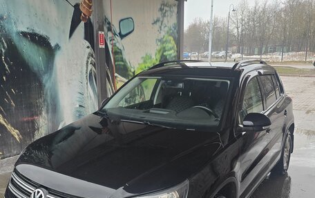 Volkswagen Tiguan I, 2015 год, 1 700 000 рублей, 2 фотография