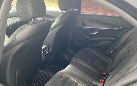 Mercedes-Benz E-Класс, 2017 год, 2 350 000 рублей, 8 фотография