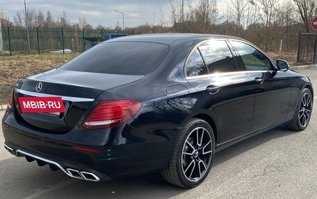 Mercedes-Benz E-Класс, 2017 год, 2 350 000 рублей, 10 фотография