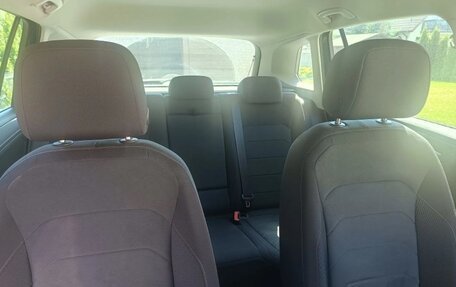 Volkswagen Tiguan II, 2023 год, 3 300 000 рублей, 6 фотография