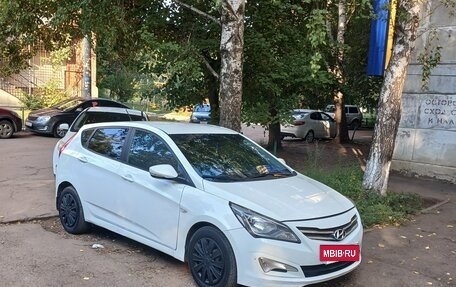 Hyundai Solaris II рестайлинг, 2015 год, 599 000 рублей, 3 фотография