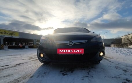 Opel Astra J, 2014 год, 900 000 рублей, 3 фотография