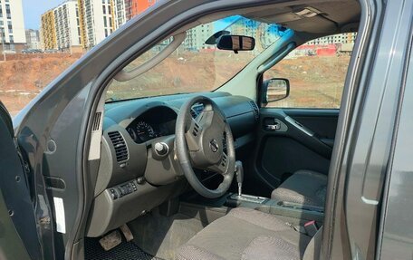 Nissan Navara (Frontier), 2006 год, 850 000 рублей, 11 фотография