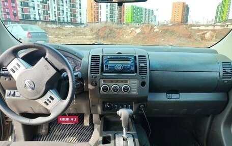 Nissan Navara (Frontier), 2006 год, 850 000 рублей, 6 фотография