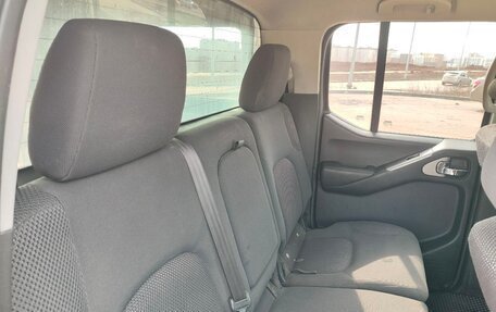 Nissan Navara (Frontier), 2006 год, 850 000 рублей, 15 фотография