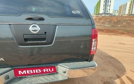 Nissan Navara (Frontier), 2006 год, 850 000 рублей, 13 фотография