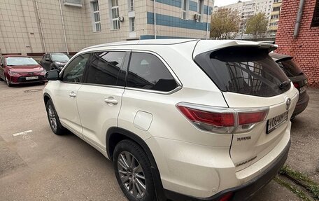 Toyota Highlander III, 2014 год, 3 400 000 рублей, 5 фотография