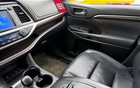 Toyota Highlander III, 2014 год, 3 400 000 рублей, 14 фотография