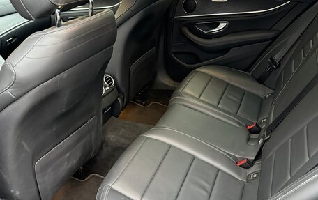 Mercedes-Benz E-Класс, 2020 год, 4 750 000 рублей, 8 фотография