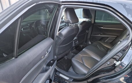 Toyota Camry, 2019 год, 2 400 000 рублей, 3 фотография