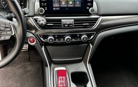 Honda Accord IX рестайлинг, 2017 год, 2 799 000 рублей, 11 фотография