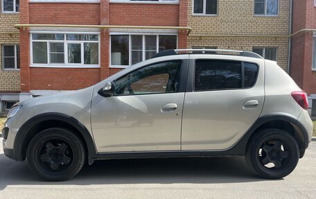 Renault Sandero II рестайлинг, 2018 год, 945 000 рублей, 2 фотография