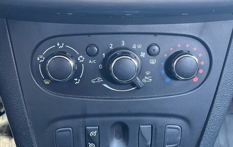 Renault Sandero II рестайлинг, 2018 год, 945 000 рублей, 16 фотография