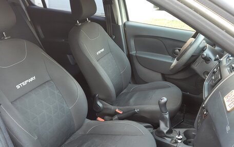 Renault Sandero II рестайлинг, 2018 год, 945 000 рублей, 25 фотография