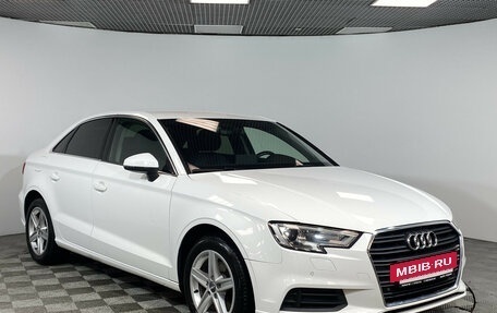 Audi A3, 2018 год, 1 600 000 рублей, 4 фотография