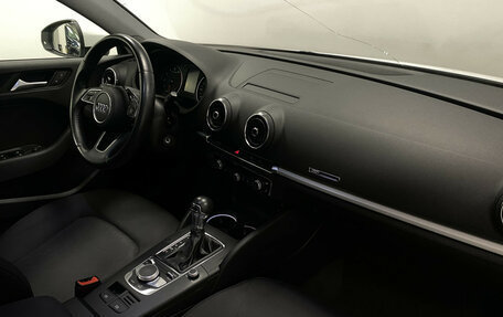 Audi A3, 2018 год, 1 600 000 рублей, 17 фотография