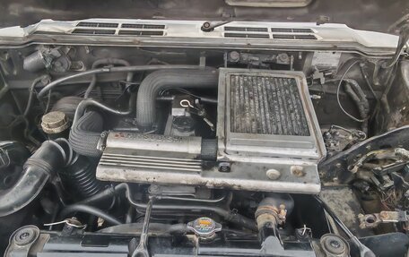 Mitsubishi Pajero III рестайлинг, 1995 год, 400 000 рублей, 2 фотография