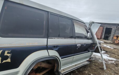 Mitsubishi Pajero III рестайлинг, 1995 год, 400 000 рублей, 24 фотография