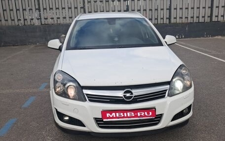 Opel Astra H, 2013 год, 630 000 рублей, 1 фотография
