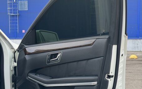 Mercedes-Benz E-Класс, 2011 год, 1 550 000 рублей, 14 фотография