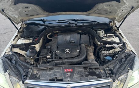 Mercedes-Benz E-Класс, 2011 год, 1 550 000 рублей, 27 фотография