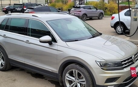 Volkswagen Tiguan II, 2018 год, 2 590 000 рублей, 3 фотография