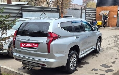 Mitsubishi Pajero Sport III рестайлинг, 2022 год, 4 100 000 рублей, 8 фотография