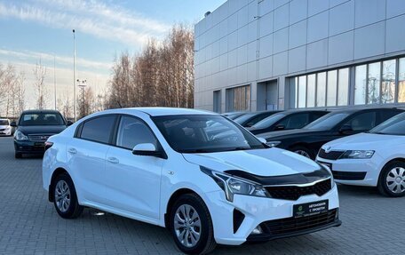KIA Rio IV, 2020 год, 1 700 000 рублей, 2 фотография
