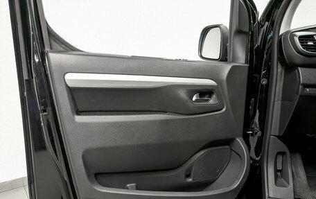 Peugeot Traveller I, 2021 год, 2 950 000 рублей, 21 фотография