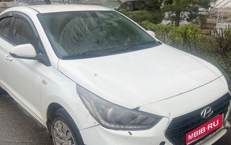 Hyundai Solaris II рестайлинг, 2019 год, 640 000 рублей, 1 фотография