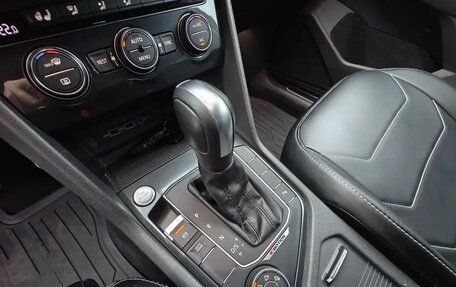 Volkswagen Tiguan II, 2020 год, 4 500 000 рублей, 17 фотография