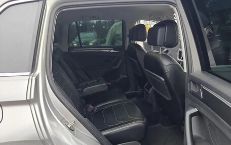 Volkswagen Tiguan II, 2020 год, 4 500 000 рублей, 33 фотография