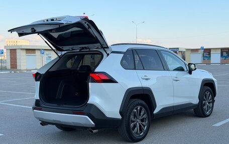 Toyota RAV4, 2024 год, 3 897 000 рублей, 14 фотография