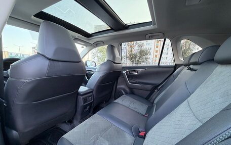 Toyota RAV4, 2024 год, 3 897 000 рублей, 20 фотография